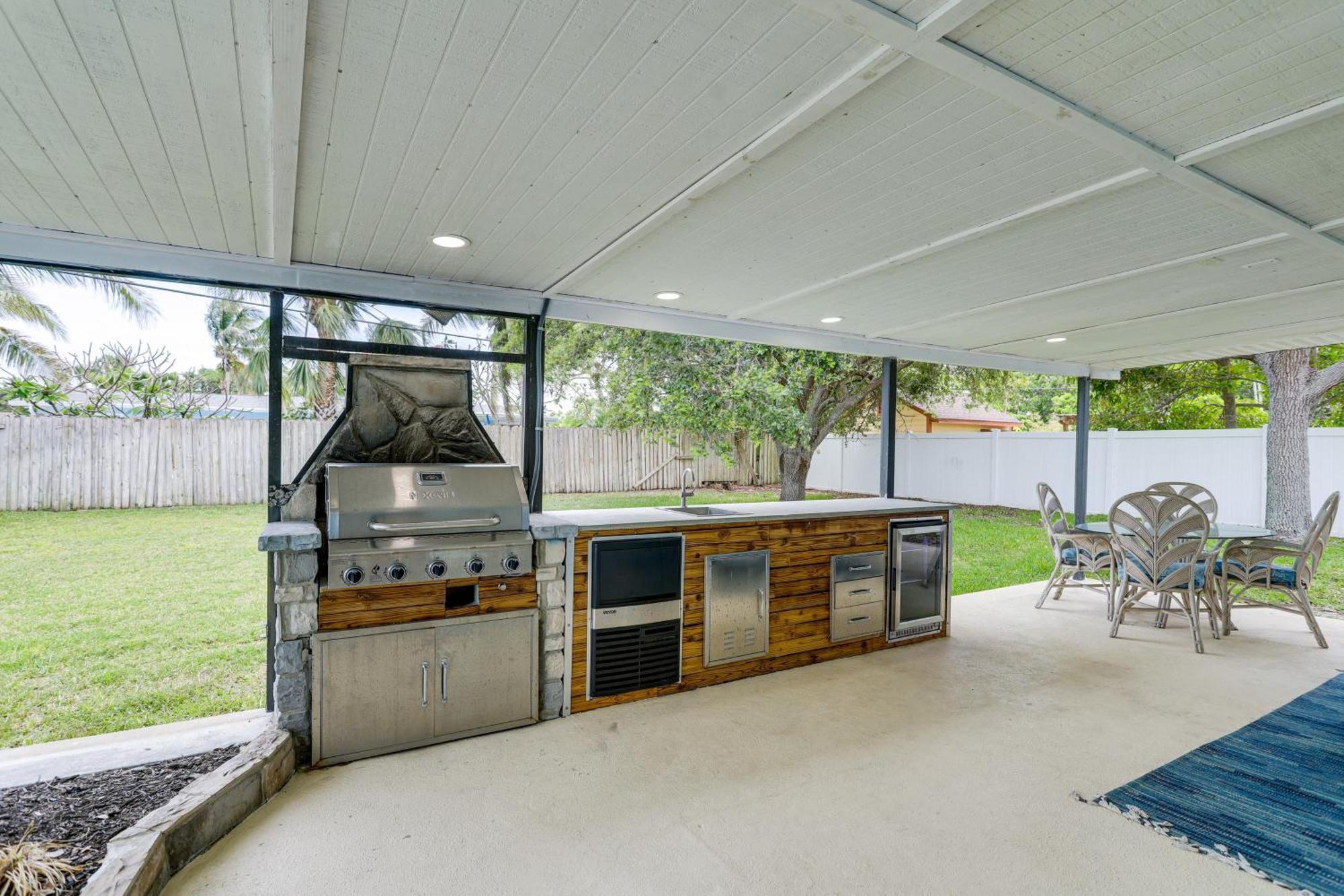 Pet-Friendly Cocoa Beach Home Walk To Beach! 外观 照片